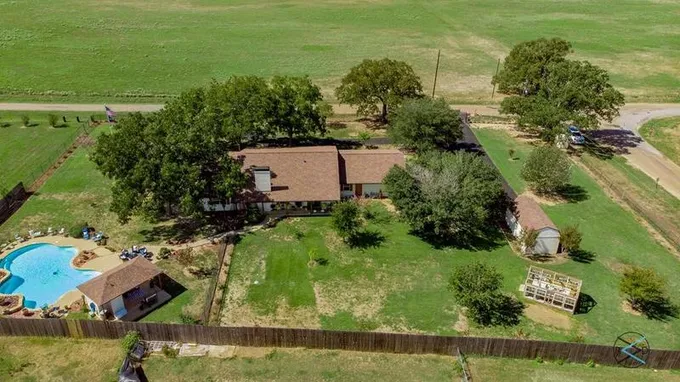 319 Vzcr 2806, Mabank, TX 75147 for Sale