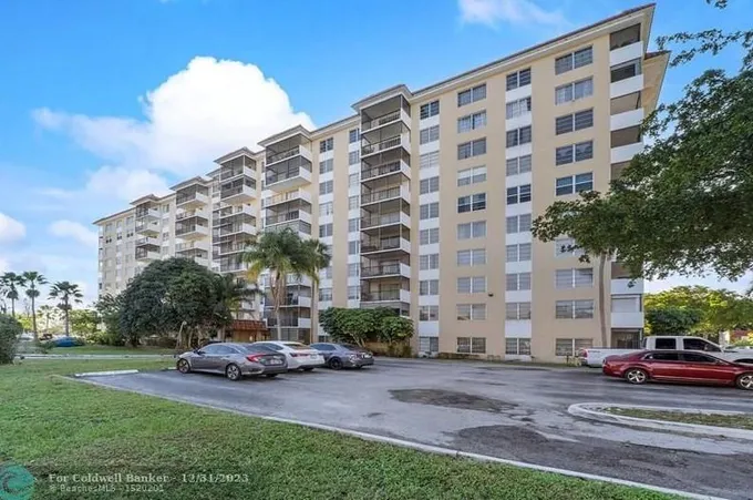 4174 Inverrary Dr Unit #1002, Lauderhill, FL 33319 - MLS F10415652 for Sale