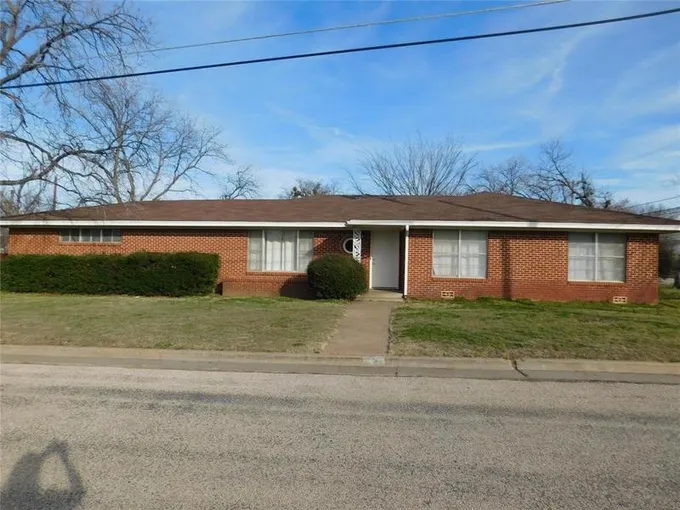 149 Colorado Ave, Graham, TX 76450 for Sale