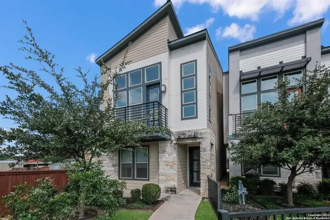 2110 N SAINT MARYS ST, San Antonio, TX 78212-4139 for Sale