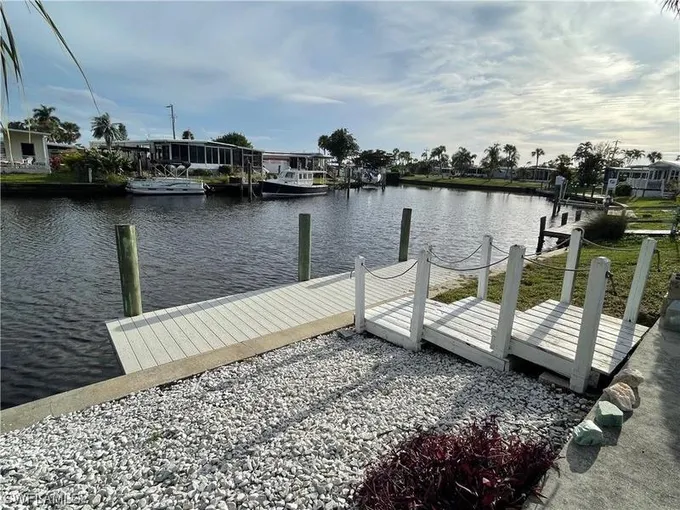North Fort Myers, Lee County, FL Lakefront Property, Waterfront Property, House for sale Property ID: 418780506