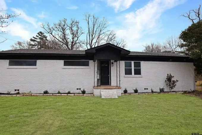 1238 COUNTY ROAD 24, Tyler, TX 75705 Single Family Residence For Sale  MLS# 24000645