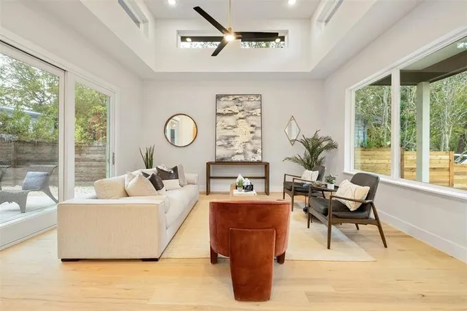 1912 Tillotson Ave, Austin, TX 78702 for Sale
