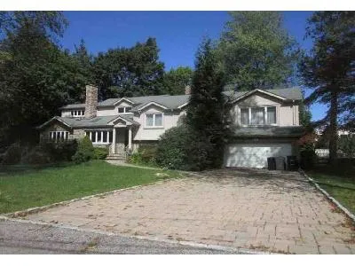 Ackerman St for Sale