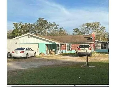 N Oregon Ave for Sale