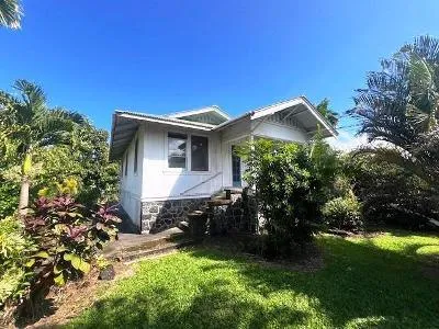 Kinoole St for Sale