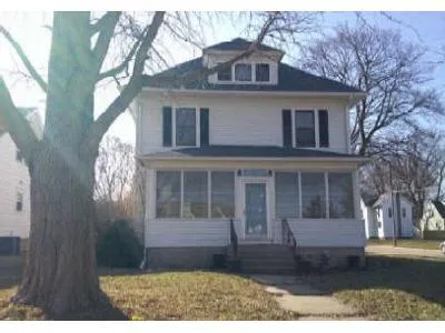 W 10th St for Sale