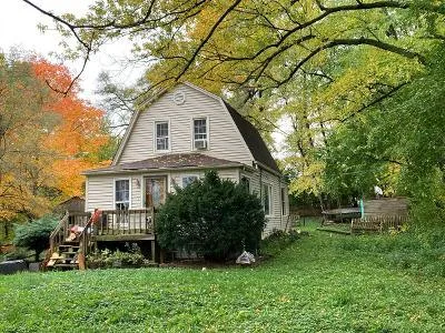 E 9th St for Sale