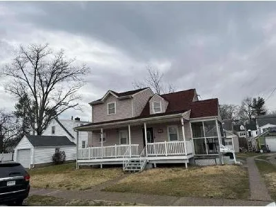 Hillcrest Ave for Sale