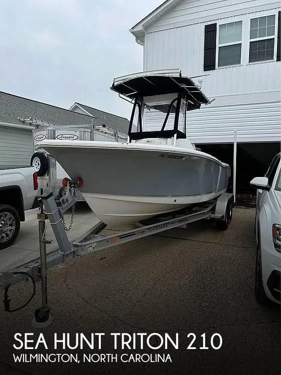 Sea Hunt triton 210 Center Consoles 2020 for Sale