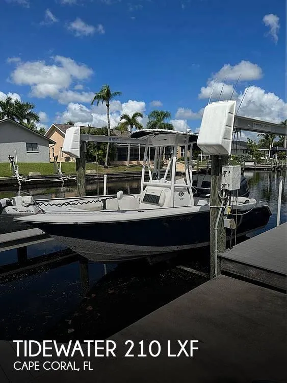 Tidewater 210 LXF Center Consoles 2021 for Sale