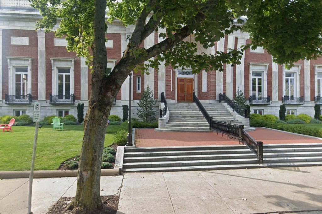 Beverly Public Library