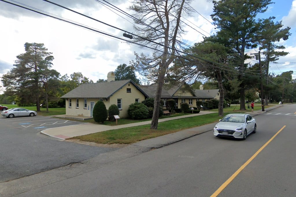 Dedham Public Library - Endicott Branch