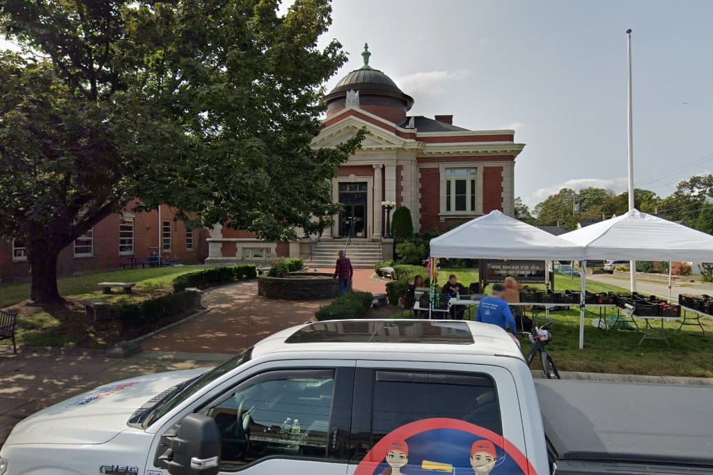 Rockland Memorial Library