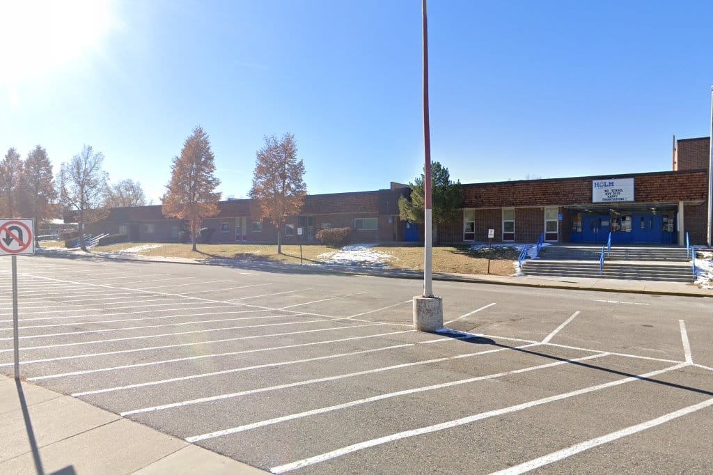 Holm Elementary School