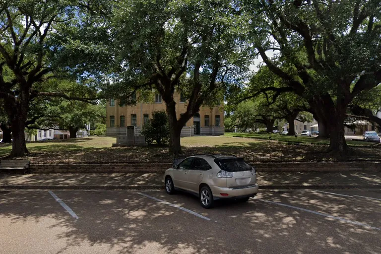 Woodville Circuit Court