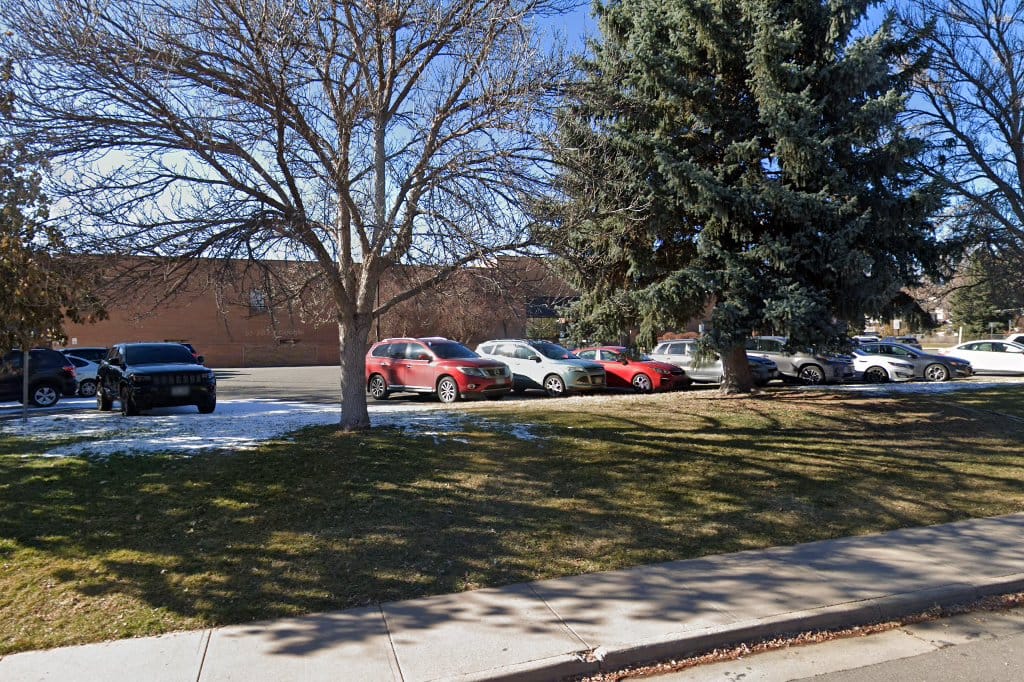 Henry World School Grades 6-8