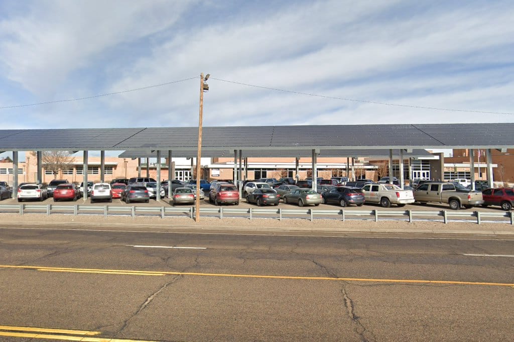 Pueblo De Los Angeles Continuation School