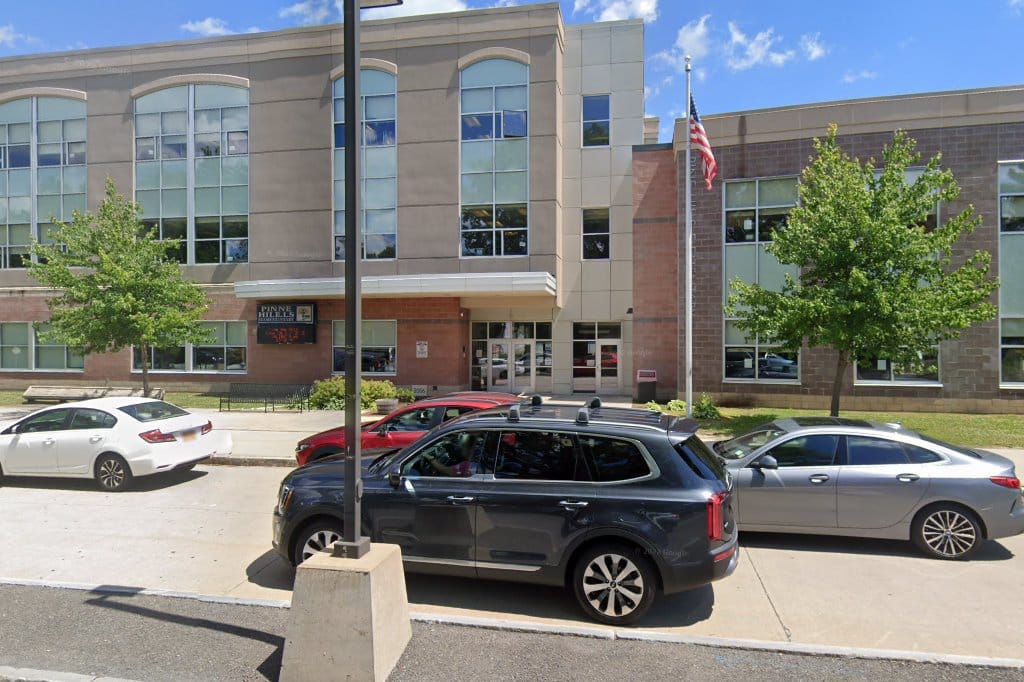 Pine Hills Elementary School