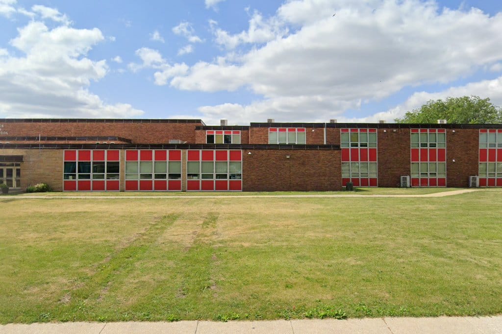 Momence Junior High School