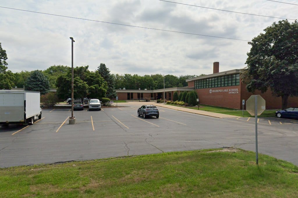 Diamond Lake Elementary School