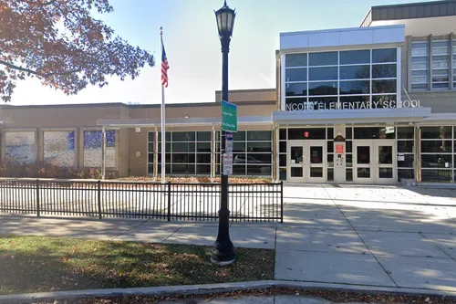 Lincoln Elementary School Entary