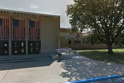 Island Trees Middle School