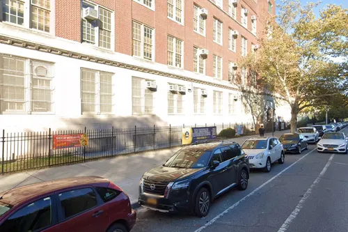 PS 221