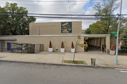 Louis Pasteur Middle School 67