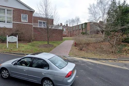 East Woods School