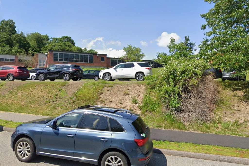 West Tatnuck School