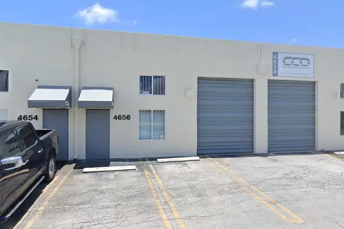 Farmacia B-12 Incorporated Pharmacy