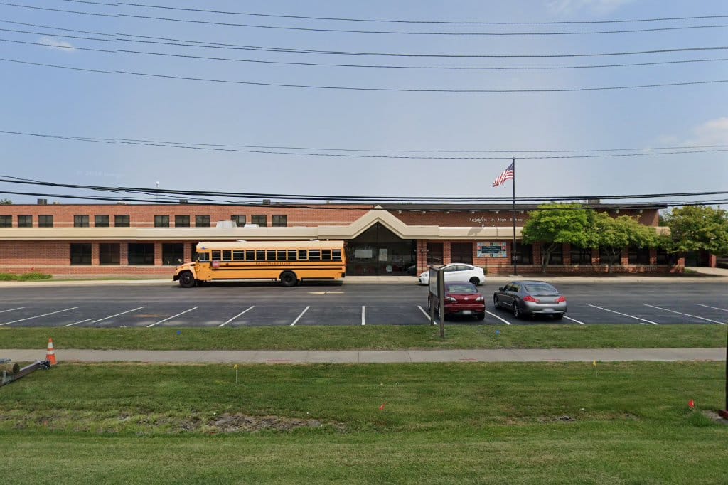 Aptakisic Junior High School