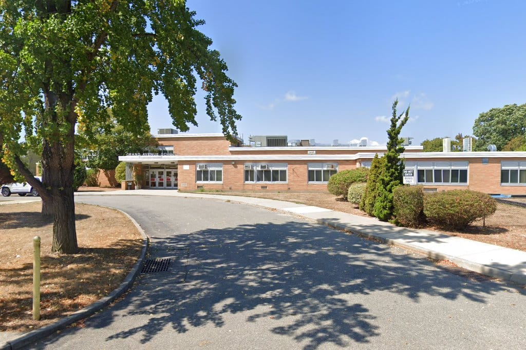 Grand Avenue Elementary School