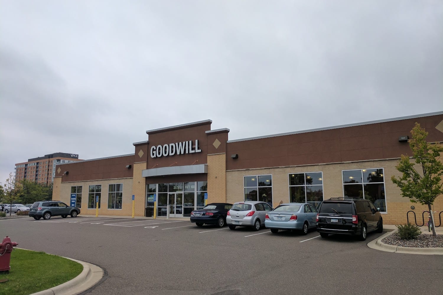 Goodwill Saint Louis Park