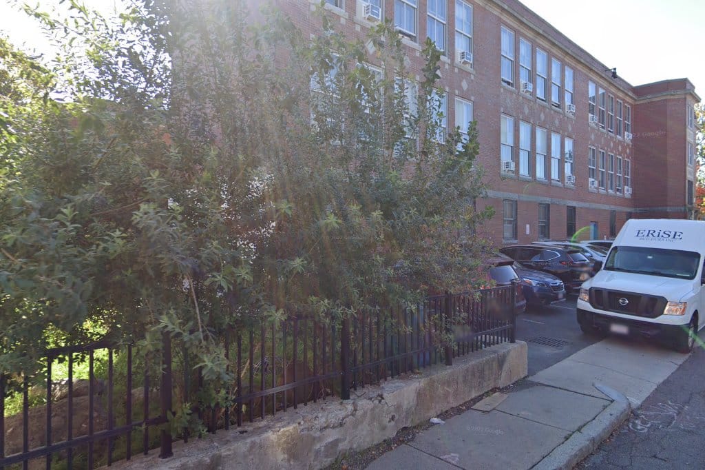 Rafael Hernández School