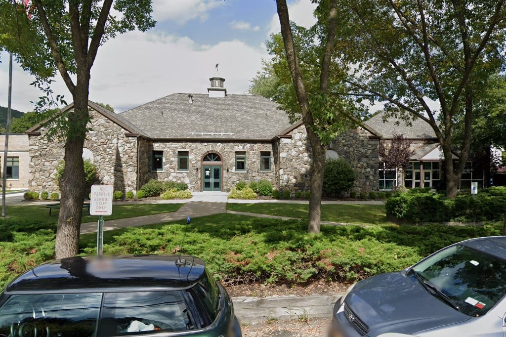 Greenwood Lakes Middle School