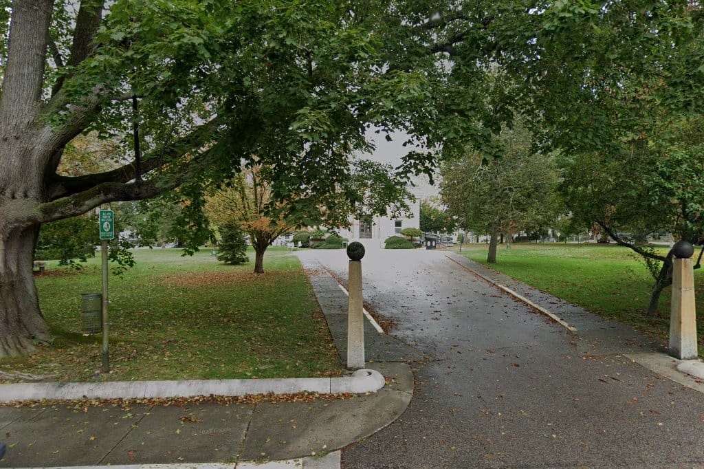 Stonington Free Library