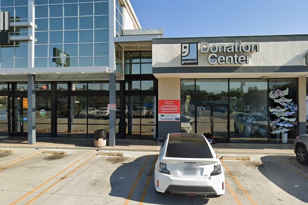 Goodwill Tarzana