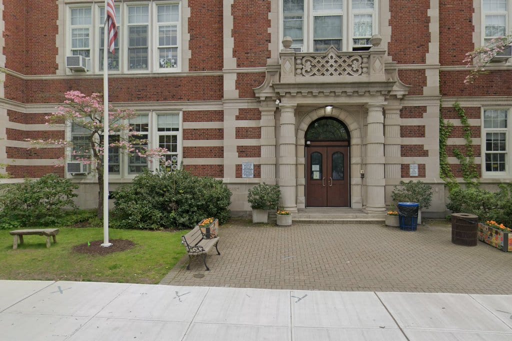 Chatsworth Avenue School