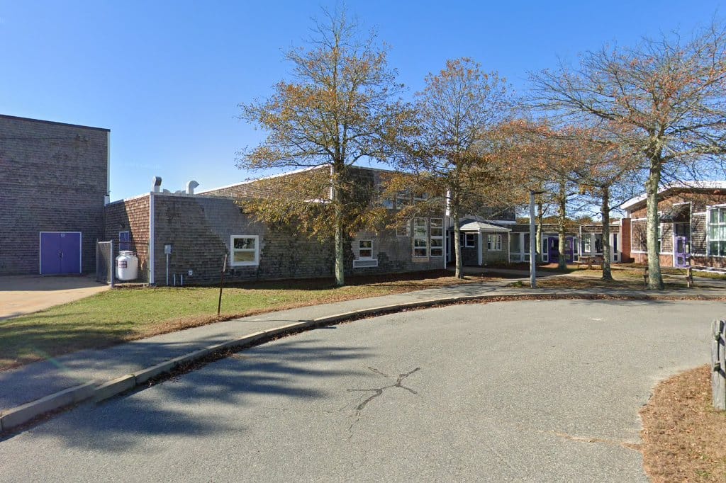 Marthas Vineyard Regional High School