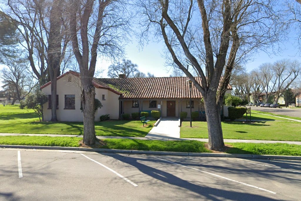Gustine Public Library