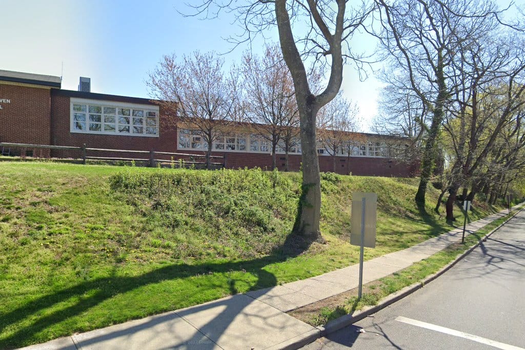 Manorhaven Elementary School