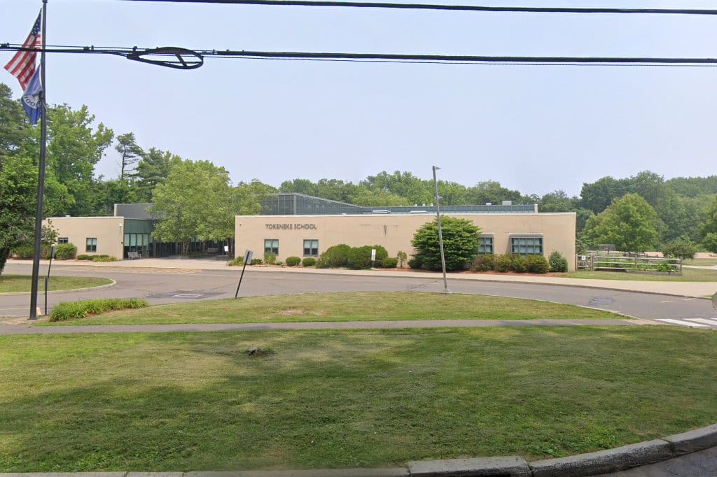 Tokeneke Elementary School