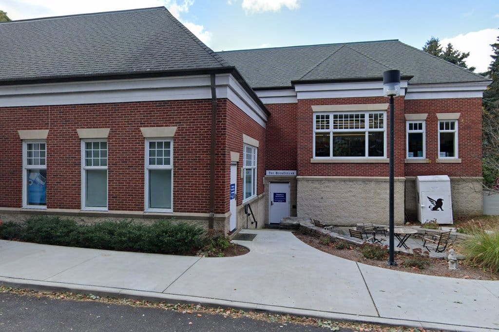 Old Lyme Phoebe Griffin Noyes Library Passport Office