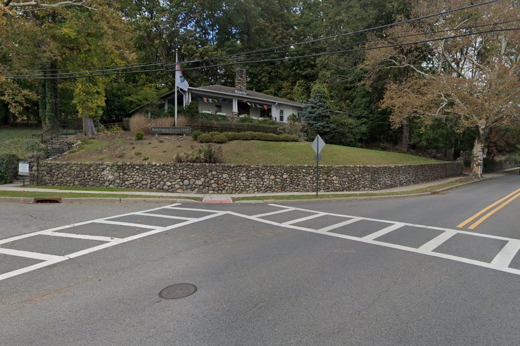 Worth-Pinkham Memorial Library