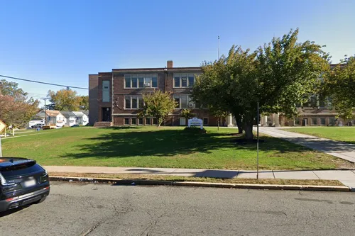 Number 7 Elementary School