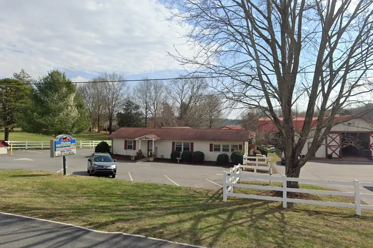 Maiden Equine Hospital