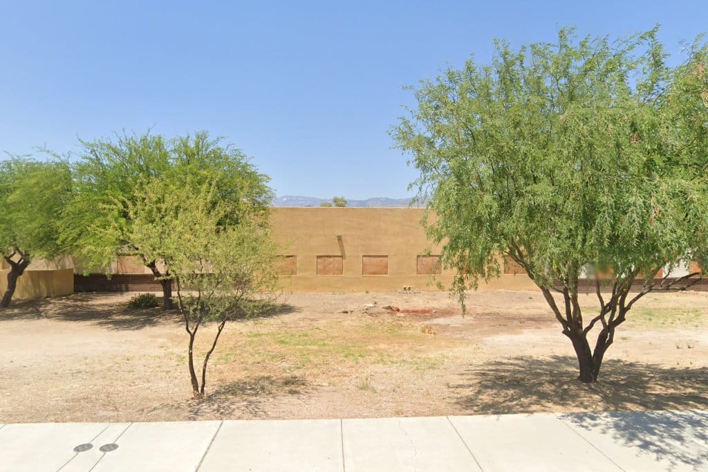 Tag Elementary School