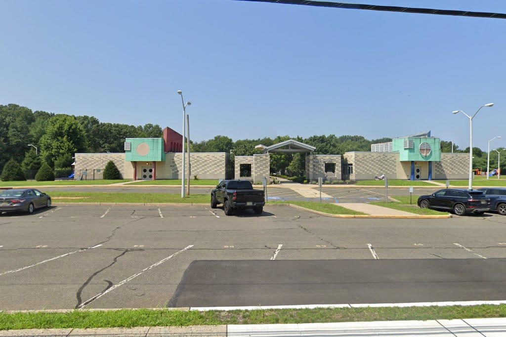Mill Lake School